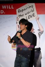 Shahrukh Khan promotes My Name is Khan in Cinemax on 20th Feb 2010 (40).JPG